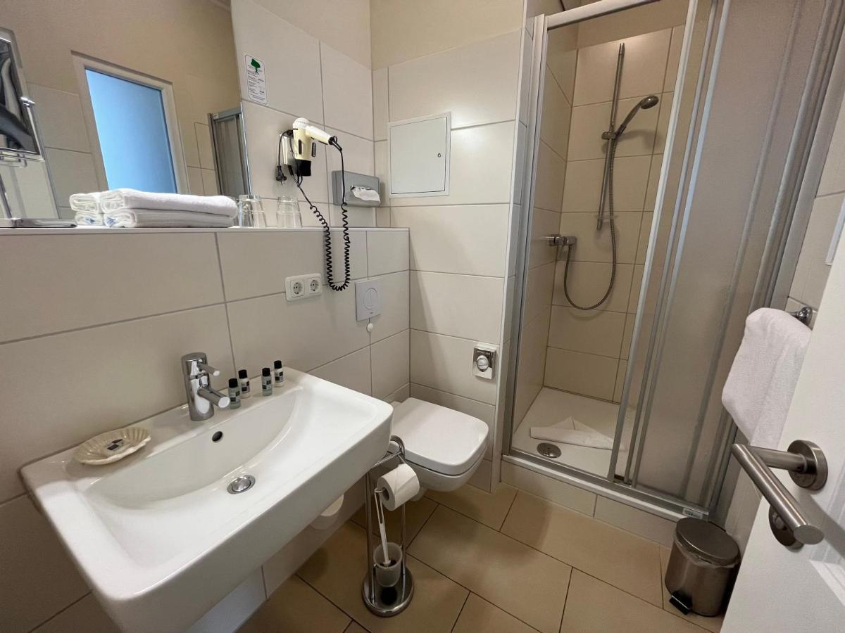 4 Sterne Hotel Hubertusburg Kuhlungsborn Bagian luar foto